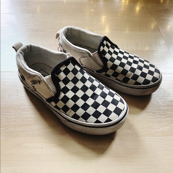 2 PAIRS VANS CHECKERED SLIP ONS (12.0 and 12.5 YOUTH sizes ) - Picture 4 of 6